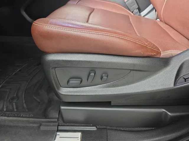 Used 2019 BLACK Chevrolet Premier image 19