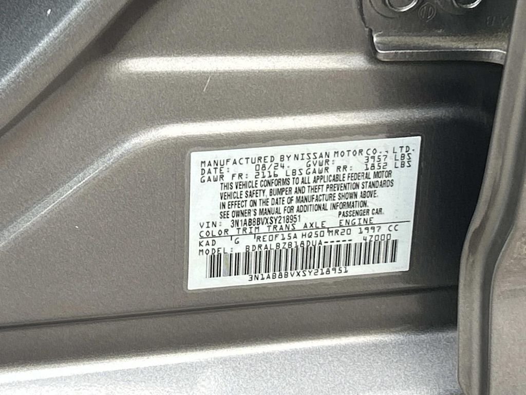 Used 2025 Gray Nissan S image 10