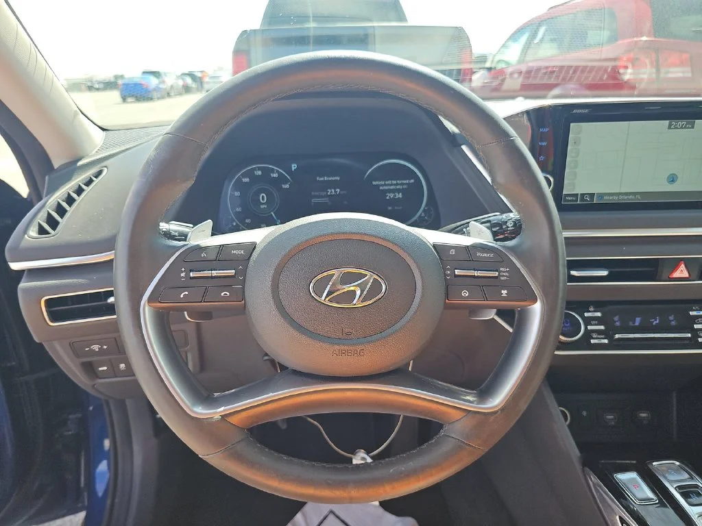 Used 2022 Blue Hyundai Limited image 3