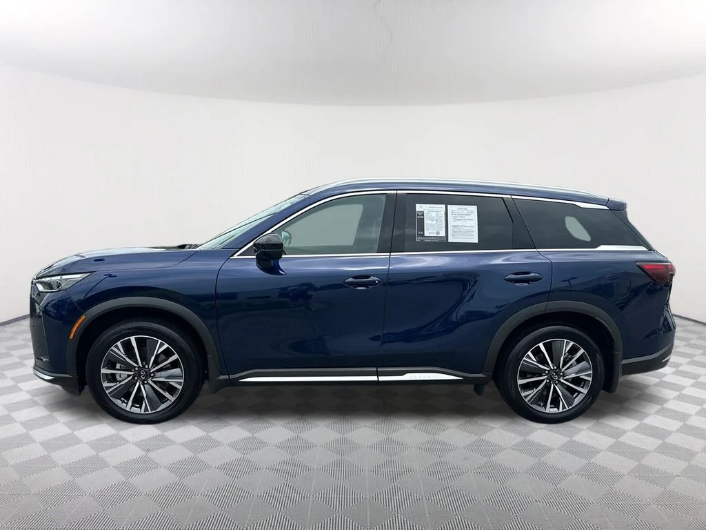 Used 2026 Blue INFINITI LUXE image 8