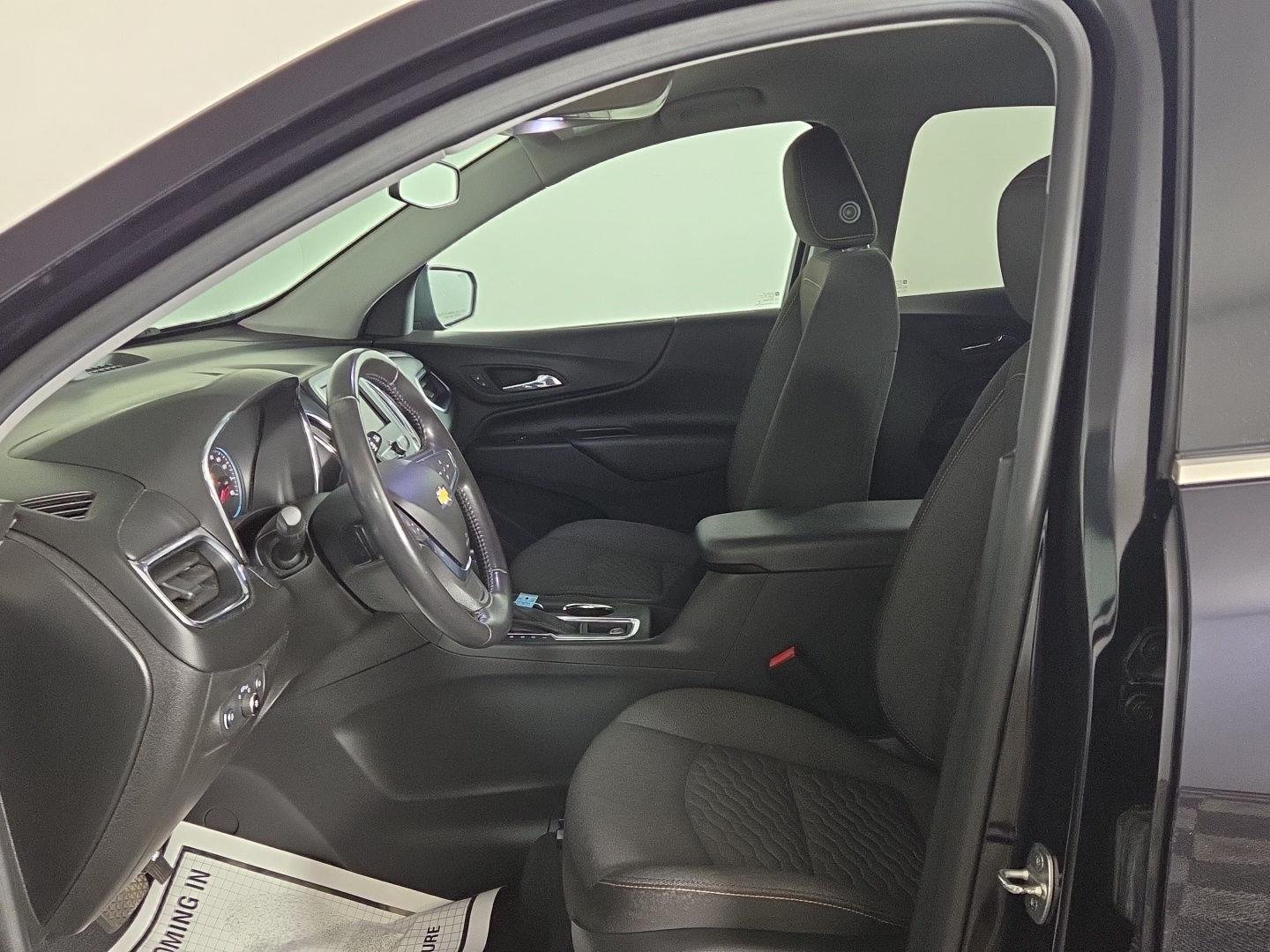 Used 2020 Midnight Blue Metallic Chevrolet LT image 25
