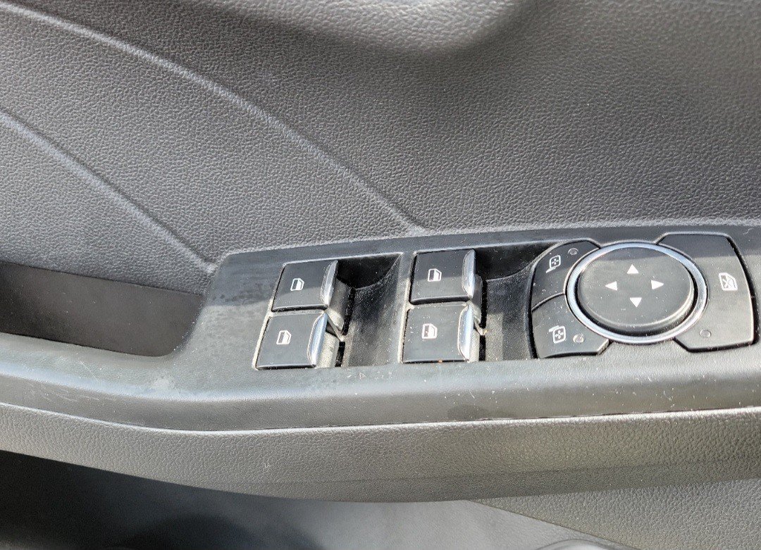 Used 2025 Oxford White Ford Active image 13