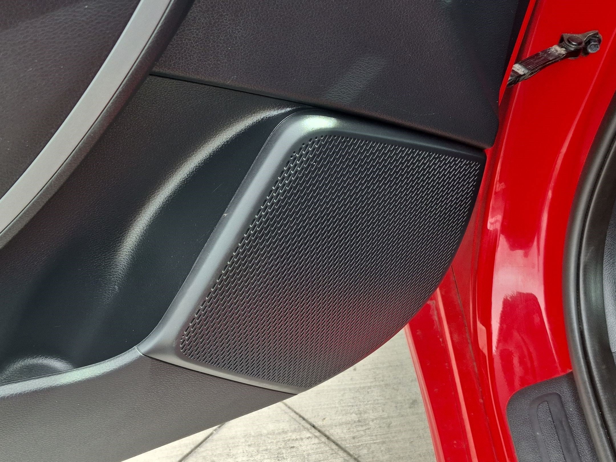 Used 2020 Inferno Red Kia GT-Line image 13