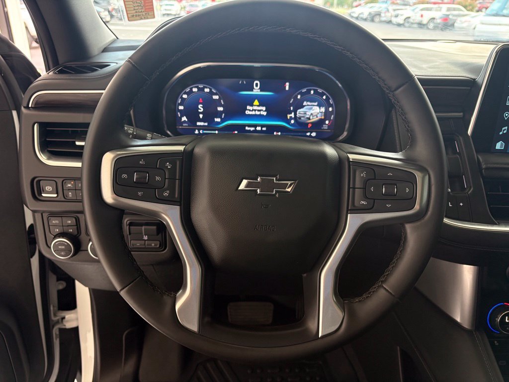 Used 2024 Summit White Chevrolet Z71 image 3