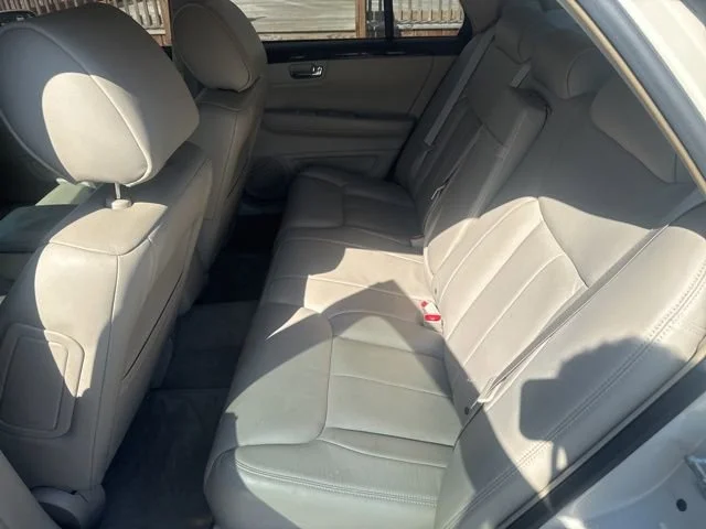Used 2011 VANILLA LATTE METALLIC Cadillac Base image 5