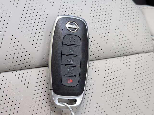 New 2026 Champagne Silver Metallic Nissan Platinum image 31