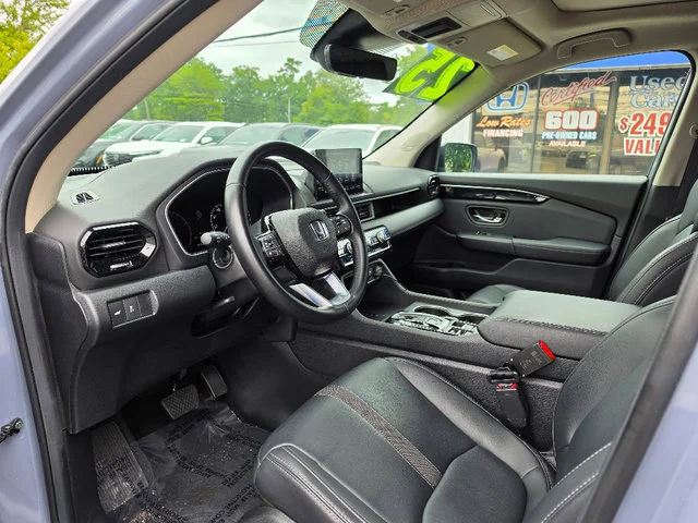 2025 Honda Pilot Touring - Photo 21