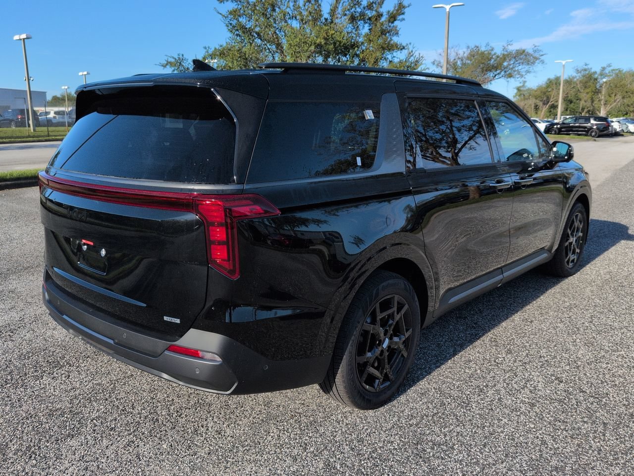 New 2027 Aurora Black Pearl Kia SX image 4