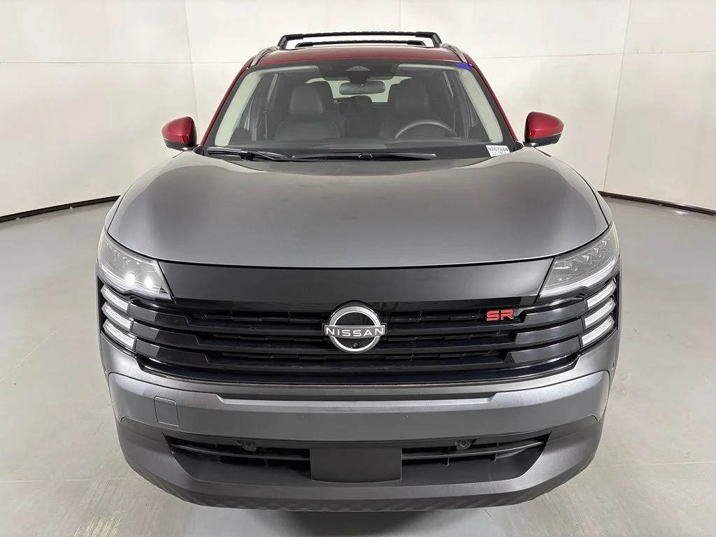 New 2026 Gun Metallic / Scarlet Ember Tintcoat Two-tone Nissan SR image 3