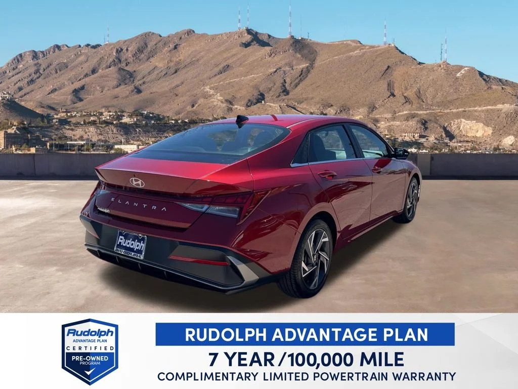 Used 2025 Red Hyundai SEL Convenience image 6