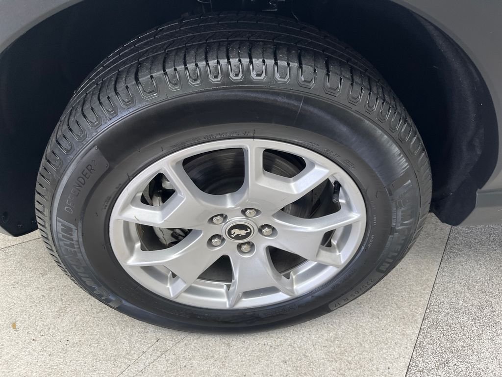 Used 2023 White Ford Base image 9