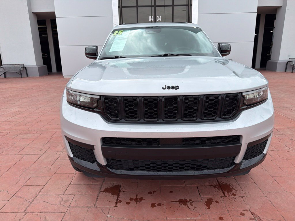 Used 2025 Silver Jeep Altitude X image 12