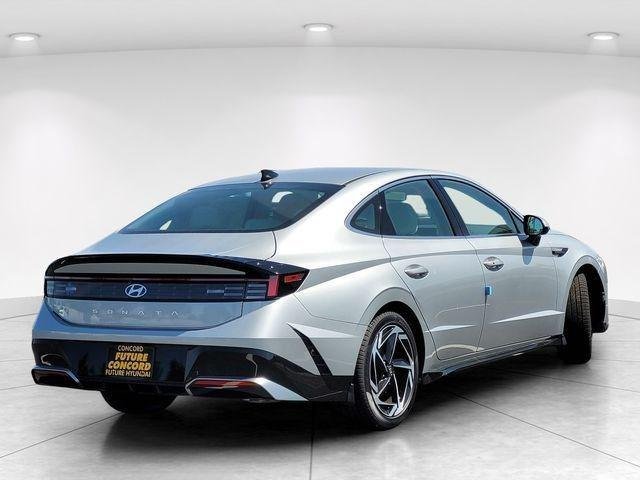 New 2026 Silver Hyundai SEL Sport image 31