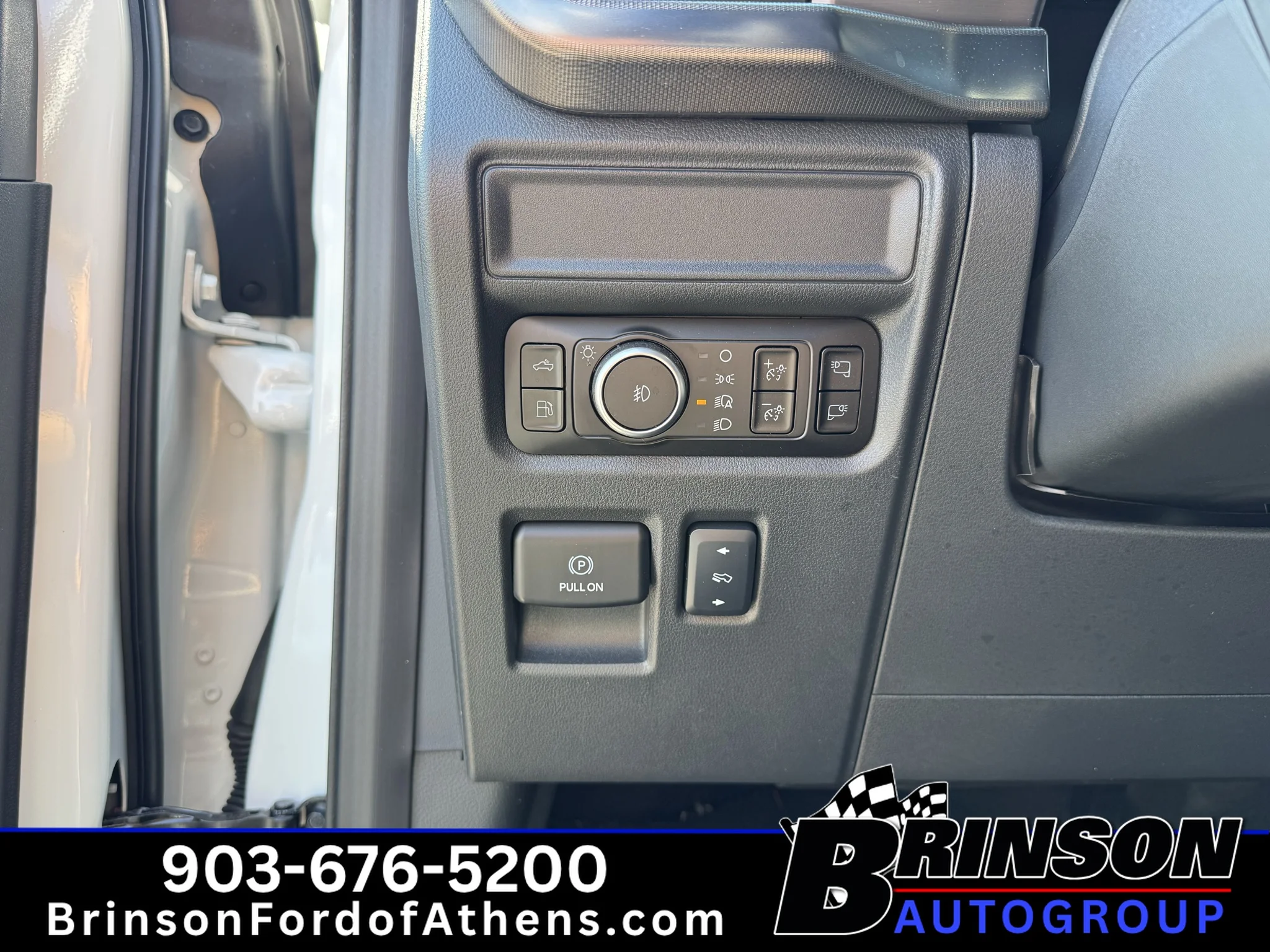 Used 2025 Star White Metallic Tri-Coat Ford Platinum image 17