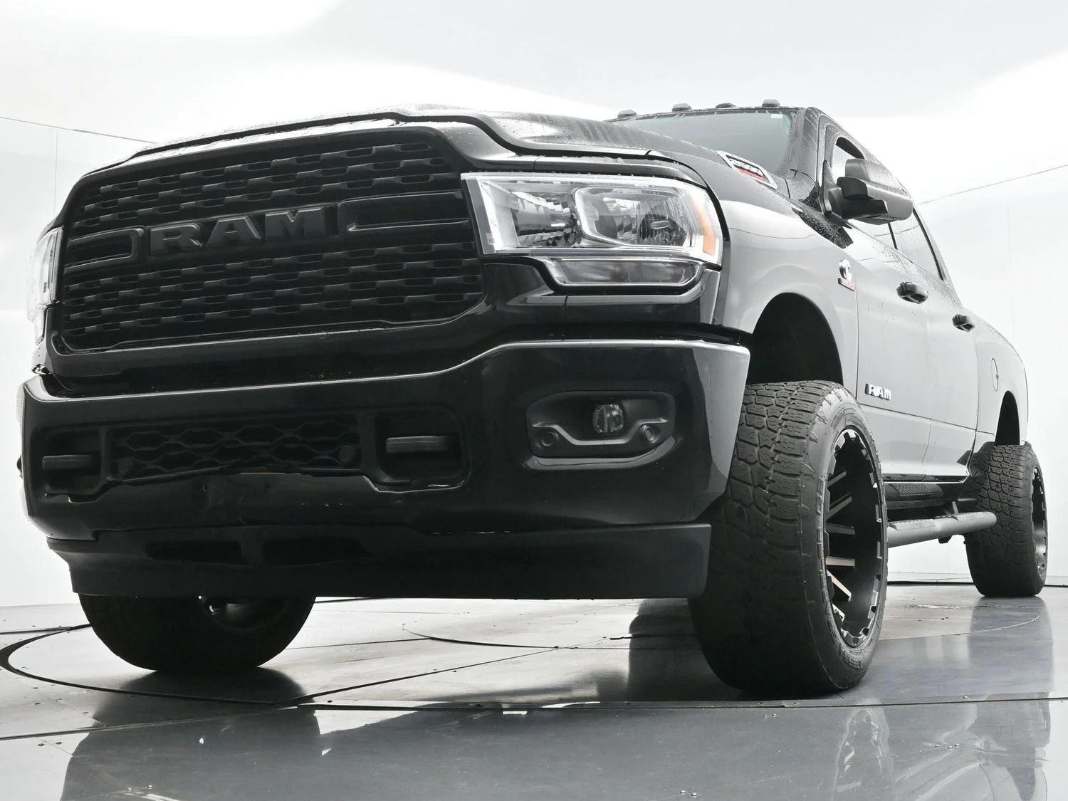 Used 2022 Diamond Black Crystal Pearlcoat Ram Big Horn image 44