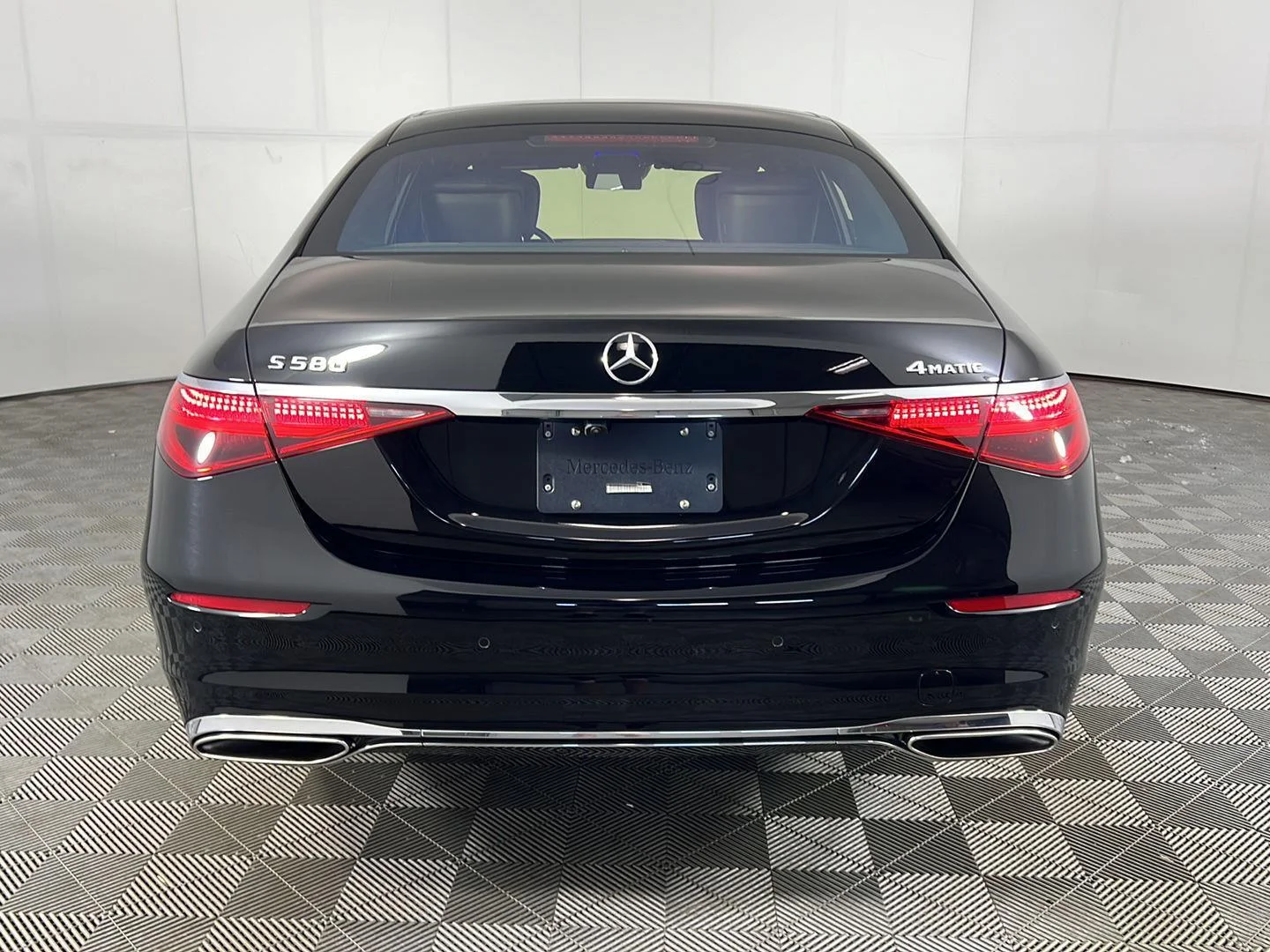 Used 2021 Black Mercedes-Benz S 580 image 6