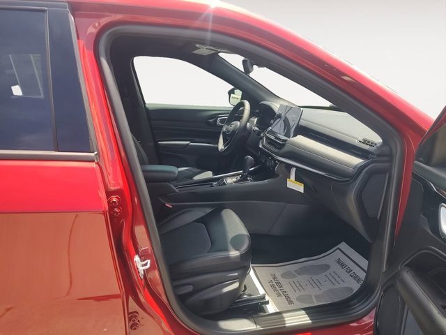 New 2026 Red Hot Pearl-Coat Exterior Paint Jeep Latitude Altitude image 15