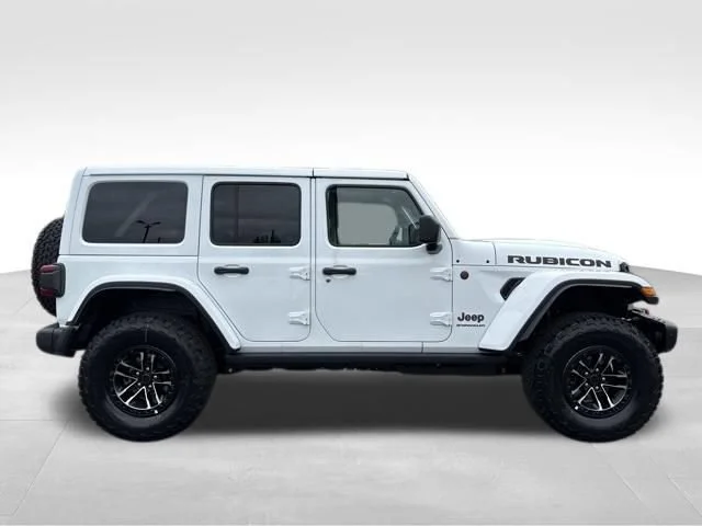 New 2026 Bright White Clear-Coat Exterior Paint Jeep Rubicon X image 8