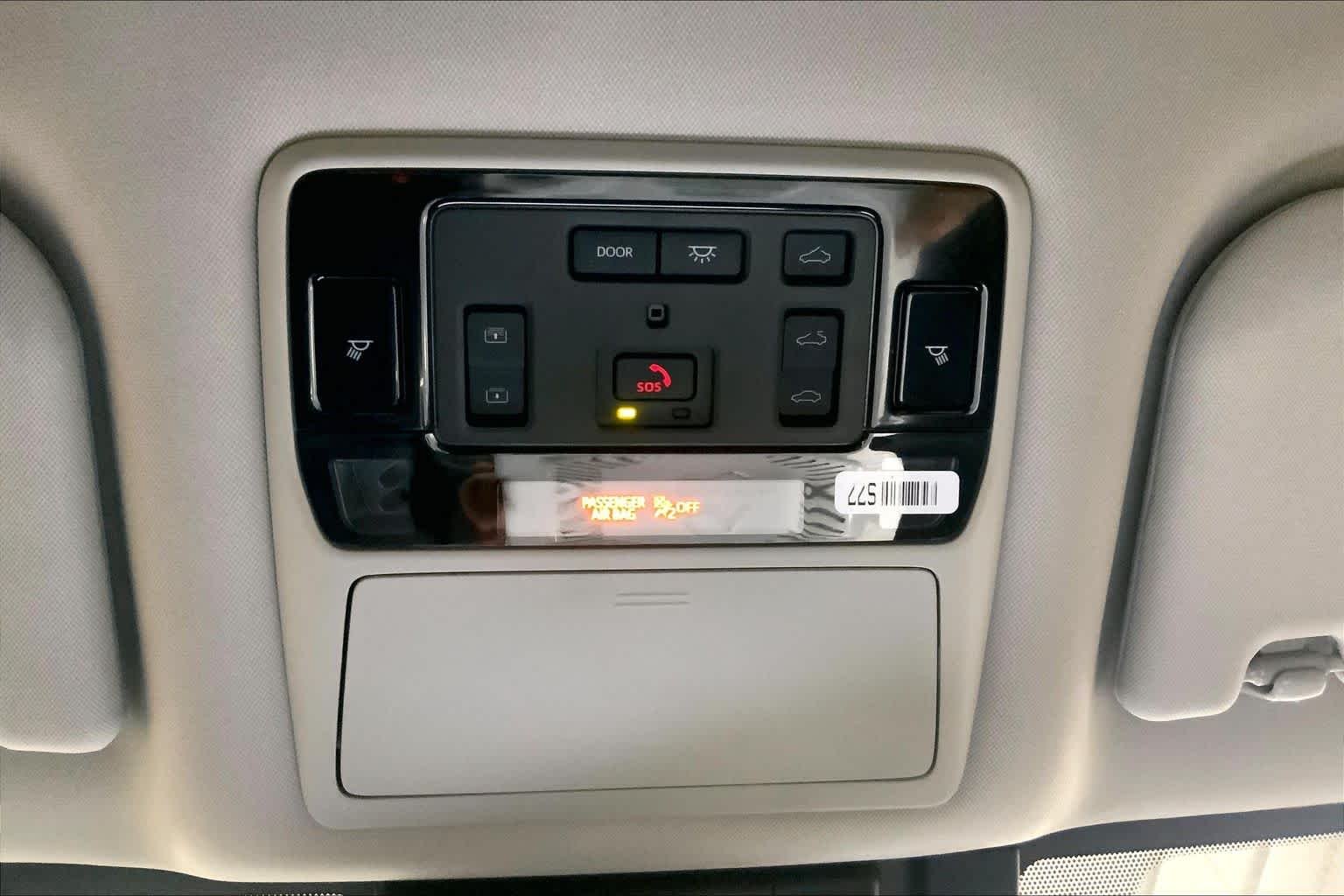 New 2026 Wind Chill Pearl Toyota Platinum image 18