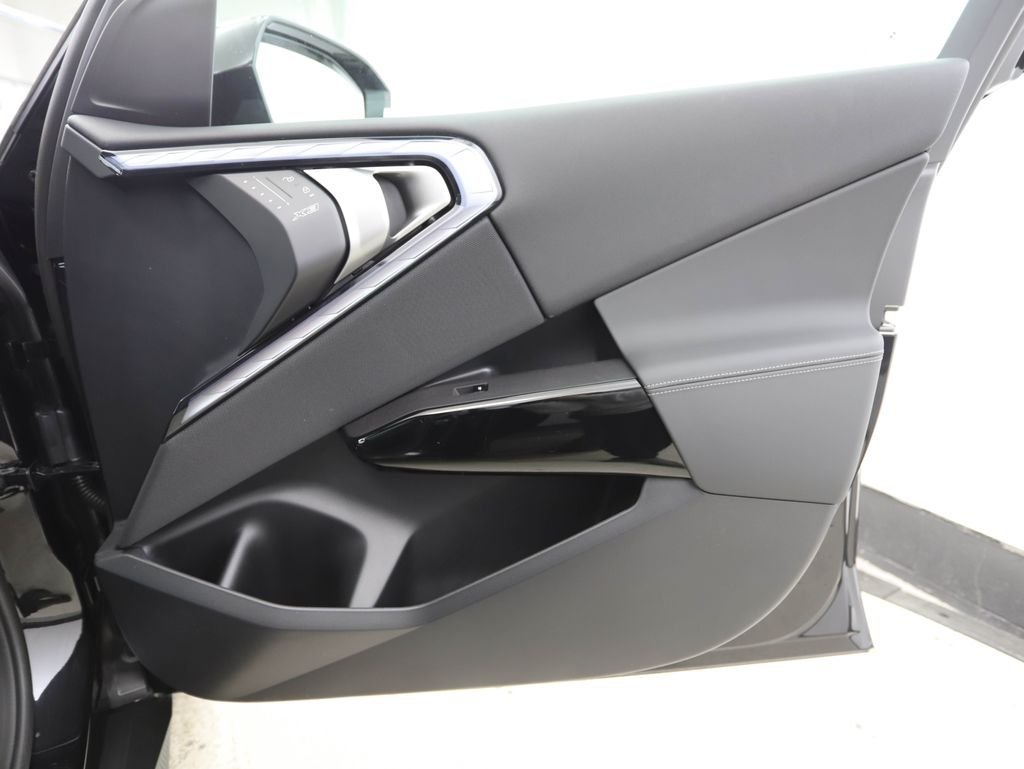 Used 2026 Black Sapphire Metallic BMW 30 xDrive image 29