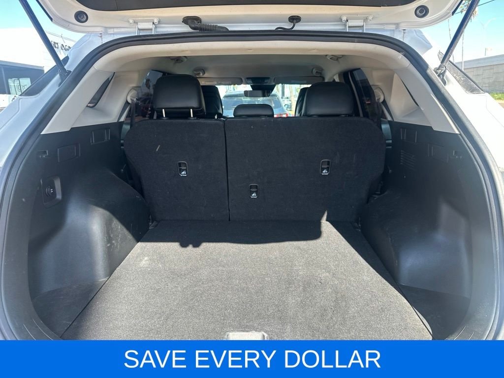 Used 2023 White Kia EX image 6