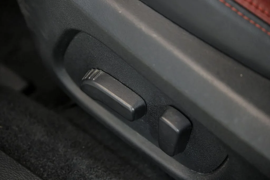 Used 2018 White Subaru Premium image 15