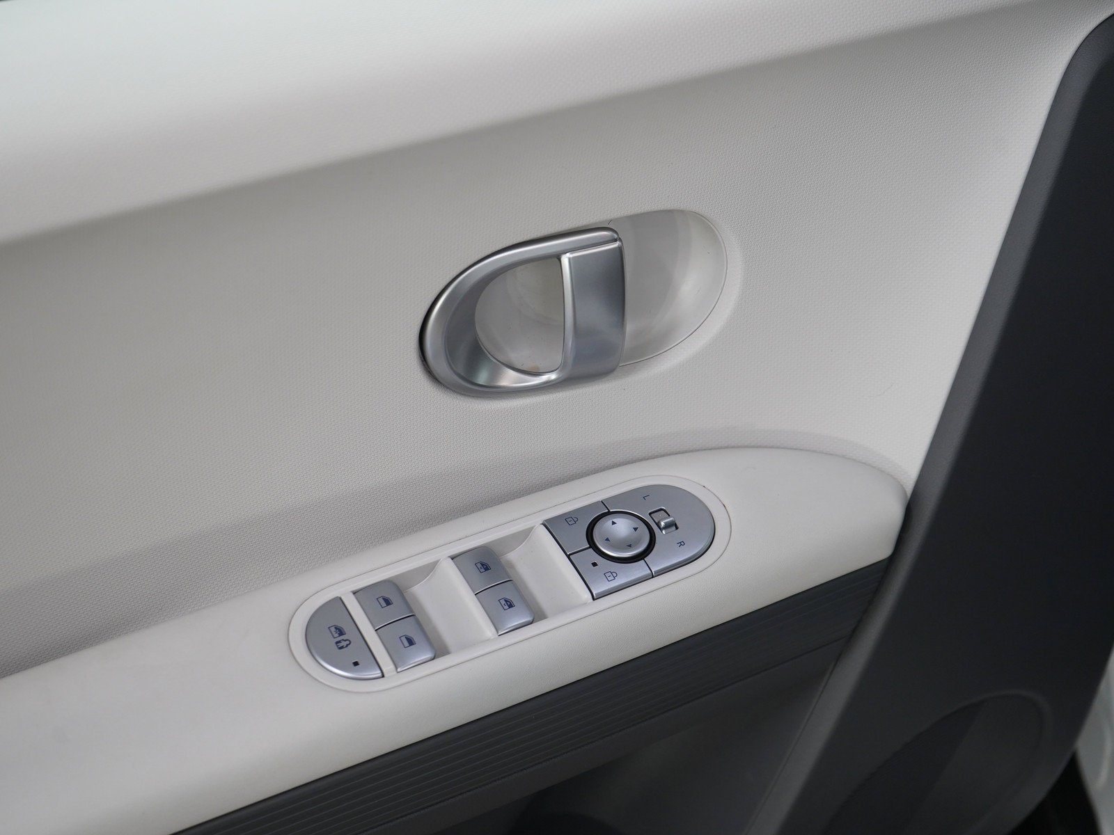 2024 Hyundai IONIQ 5 SEL - Photo 19