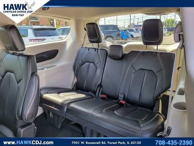 Used 2023 White Chrysler Touring L image 11