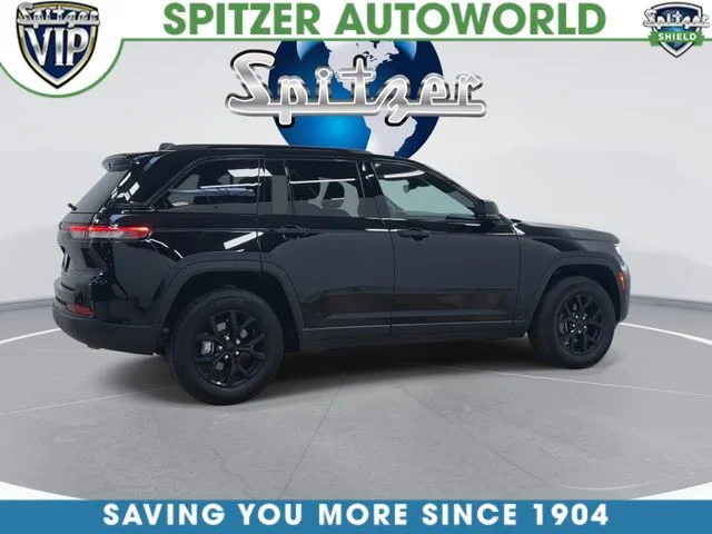 Used 2025 Black Jeep Altitude X image 10