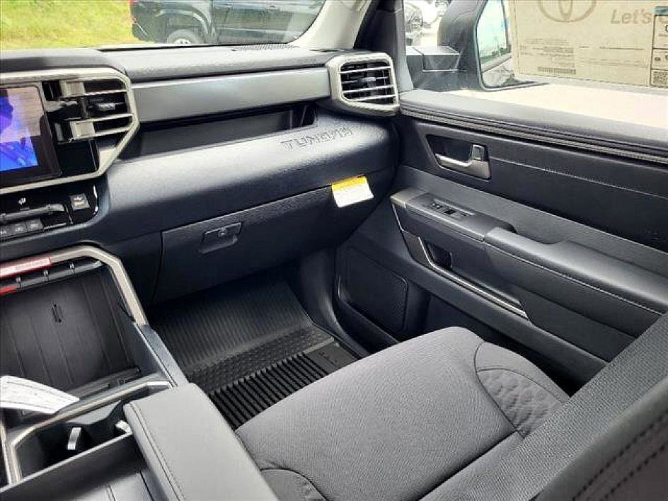 2024 Toyota Tundra SR5 - Photo 30