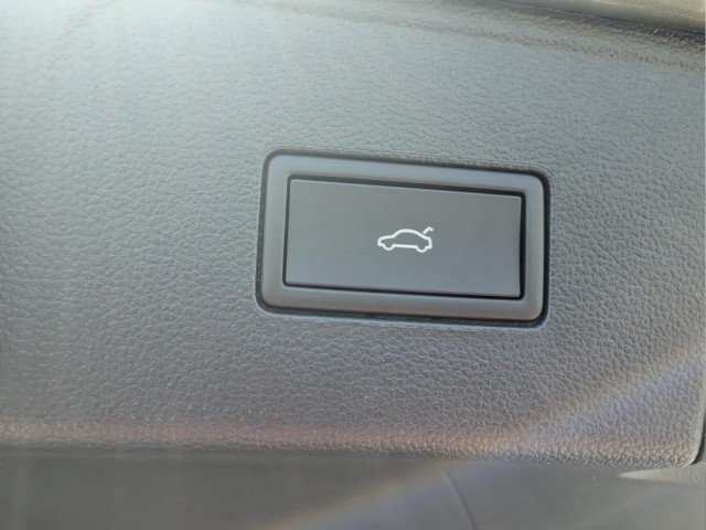 New 2026 Avocado Green Pearl Volkswagen SE w/Technology 4M image 10