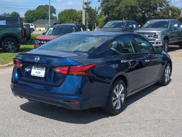 Used 2024 Deep Blue Pearl Nissan  image 5