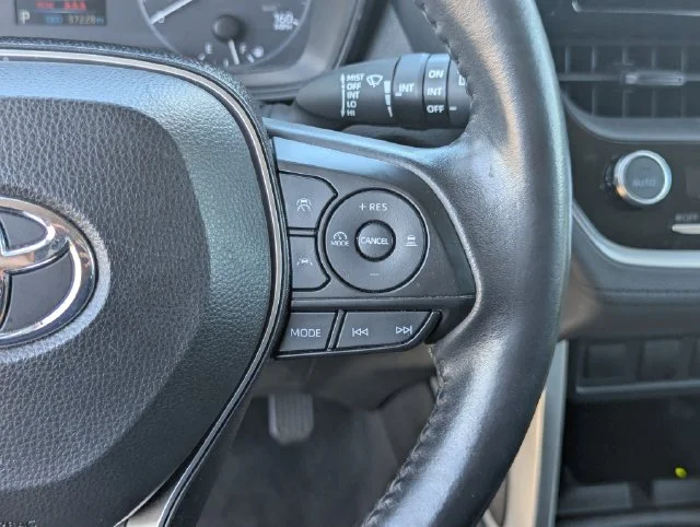 2024 Toyota Corolla Cross LE - Photo 23