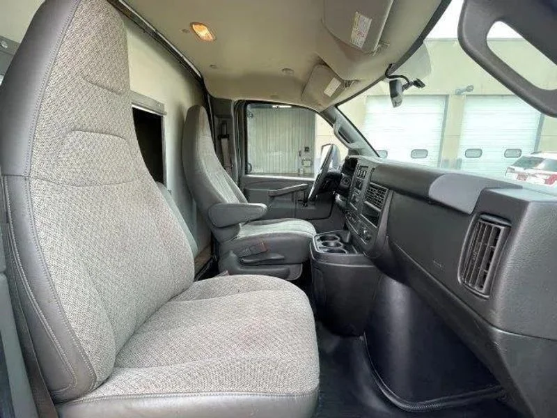 Used 2020 Summit White Chevrolet Work Van image 15