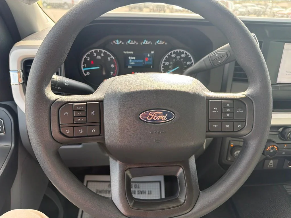 New 2027 Oxford White Ford F-250® XL image 18