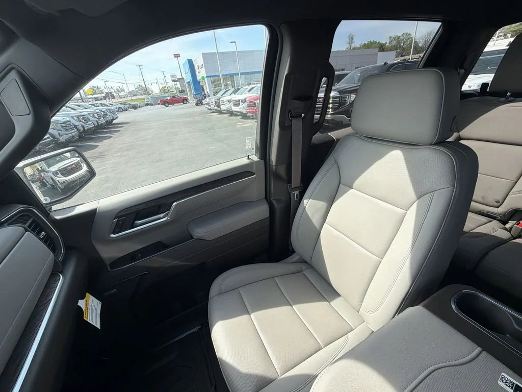 New 2026 Summit White GMC SLT image 30