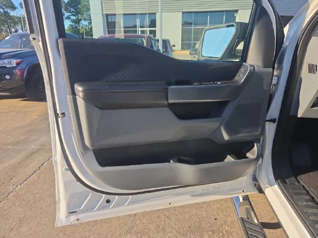 Used 2023 White Ford XLT image 10