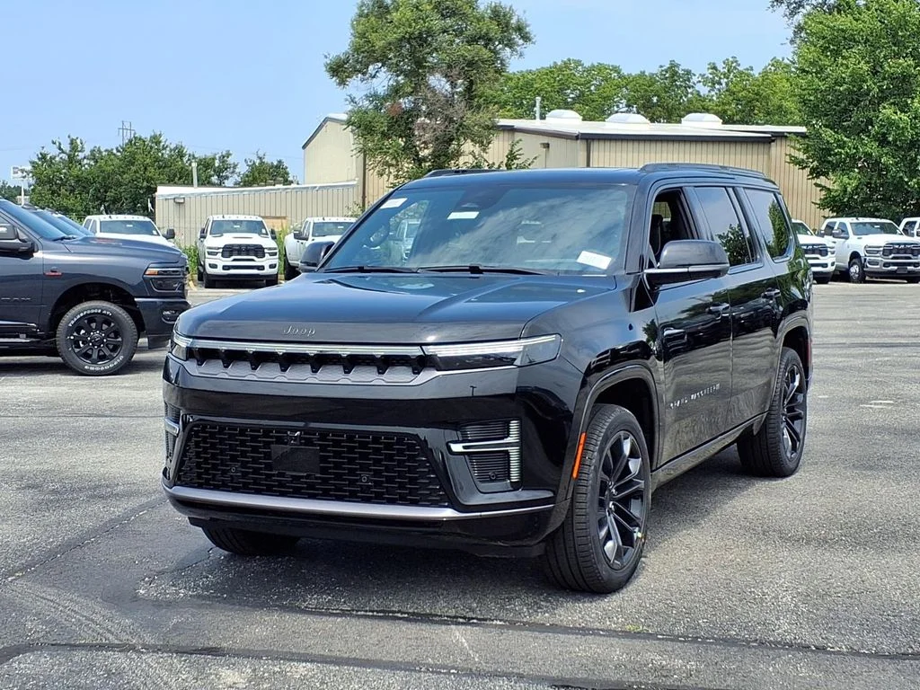 New 2026 High Gloss Black Exterior Paint Jeep Summit Reserve image 2