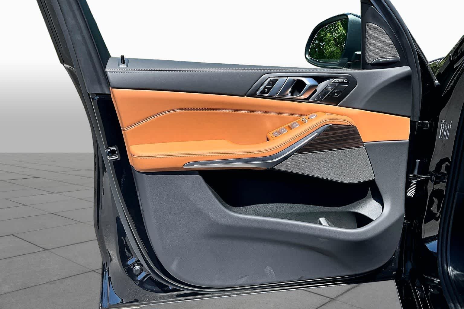 2025 BMW X7 40i - Photo 24