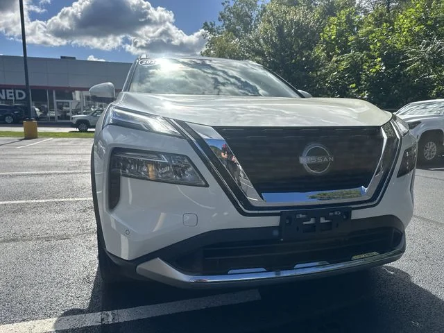 Certified Used 2023 White Nissan Platinum image 11