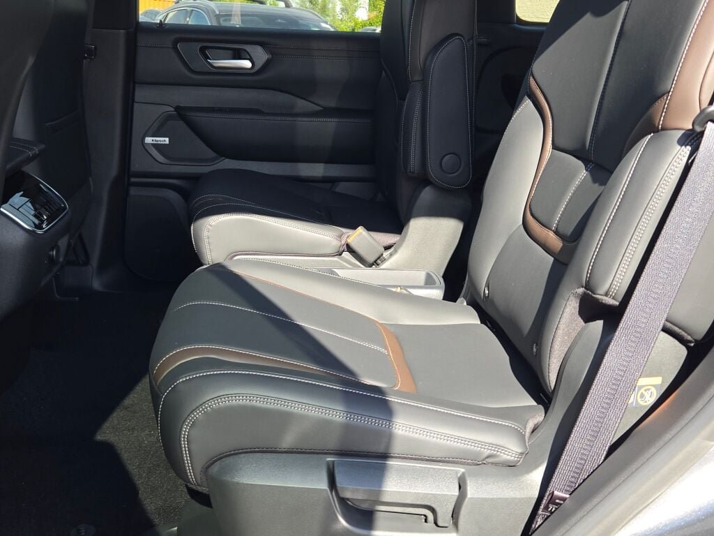 2026 Nissan Armada SL - Photo 19