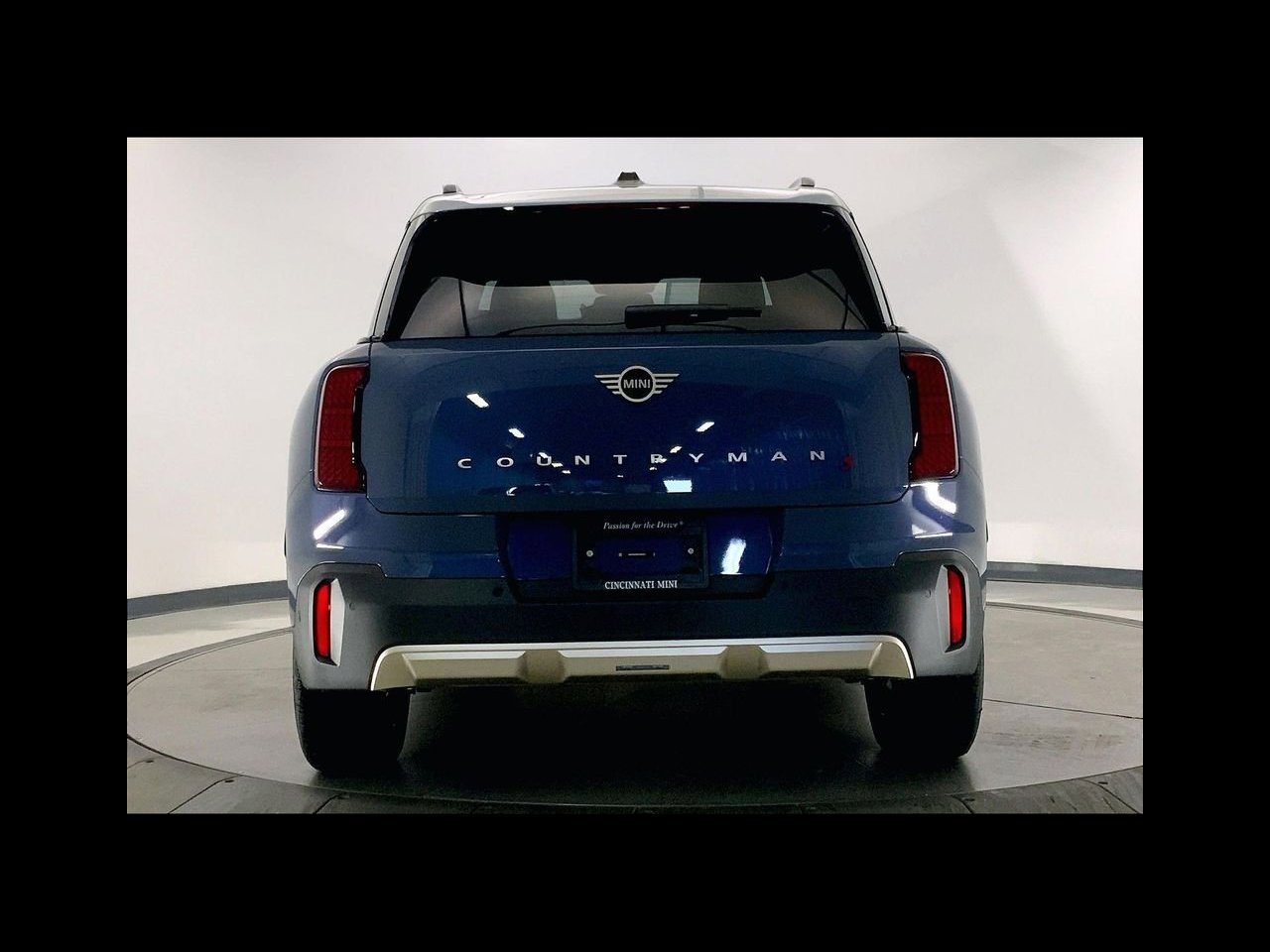 New 2027 Slate Blue Metallic MINI ICONIC image 3