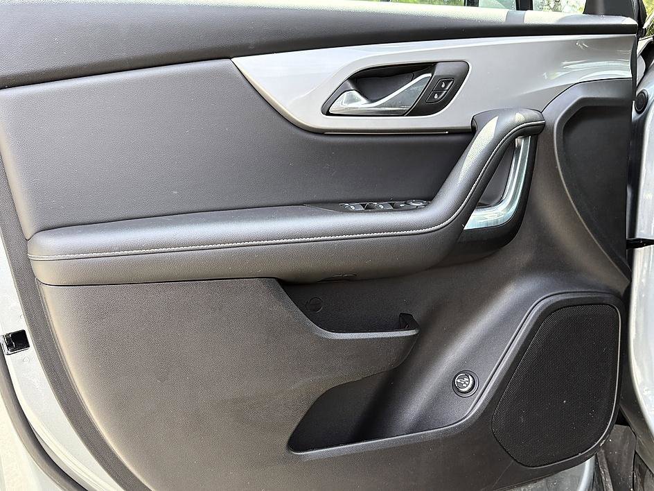 Used 2024 Sterling Gray Metallic Chevrolet LT image 15