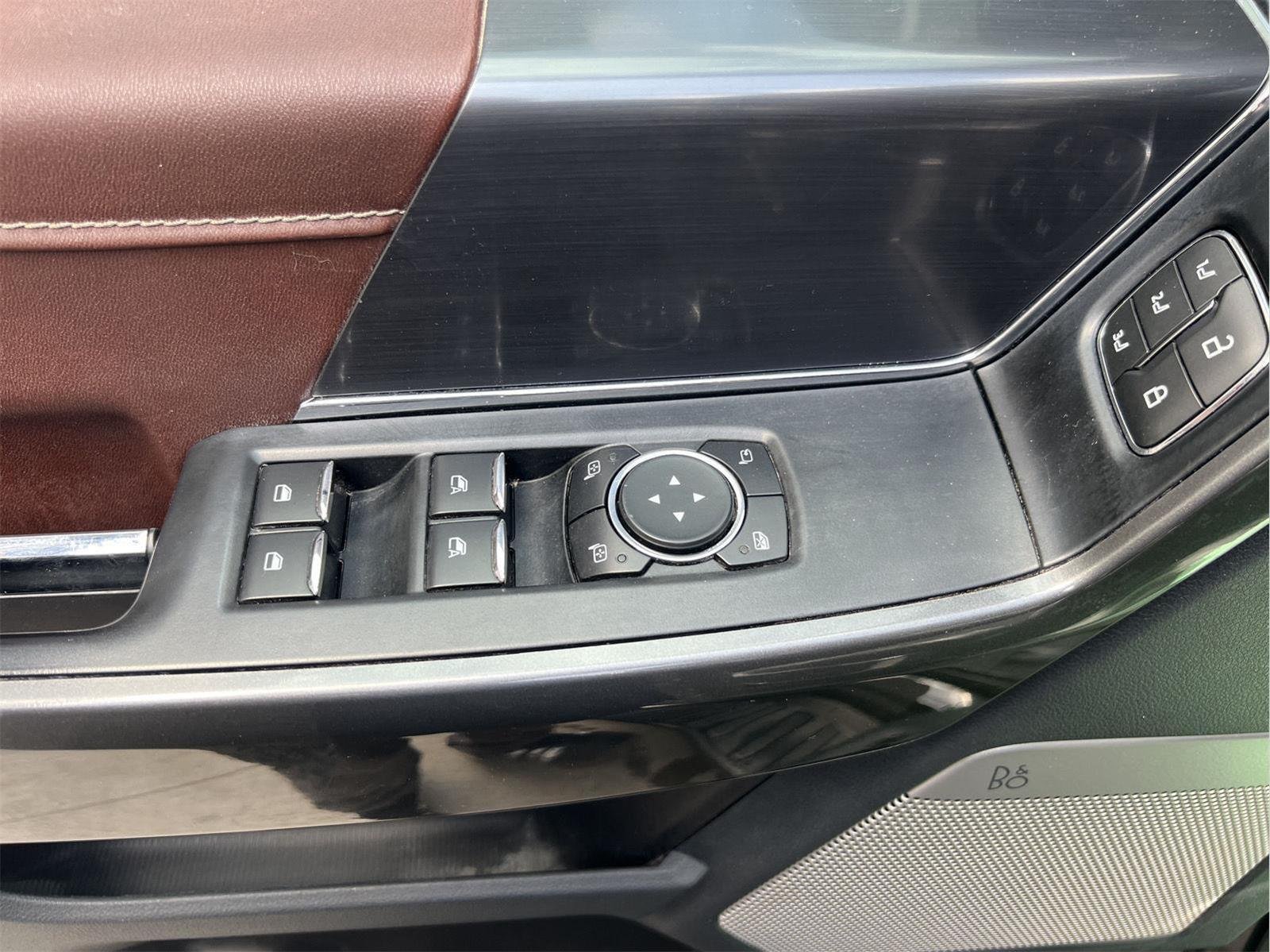 Used 2022 Agate Black Ford LARIAT image 8
