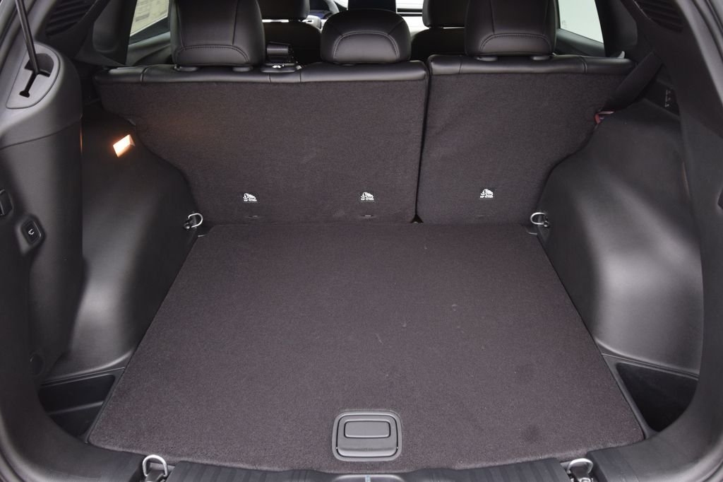 New 2026 Diamond Black Crystal Pearl-Coat Exterior Paint Jeep Limited image 34