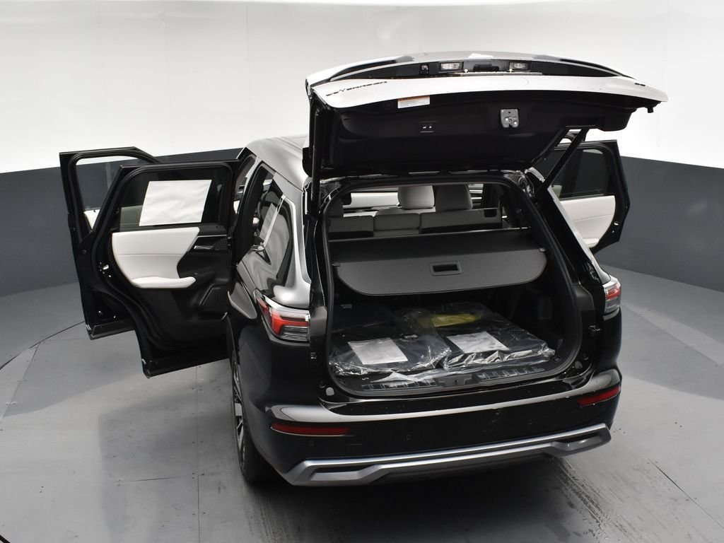 New 2026 Black Mitsubishi SE image 24
