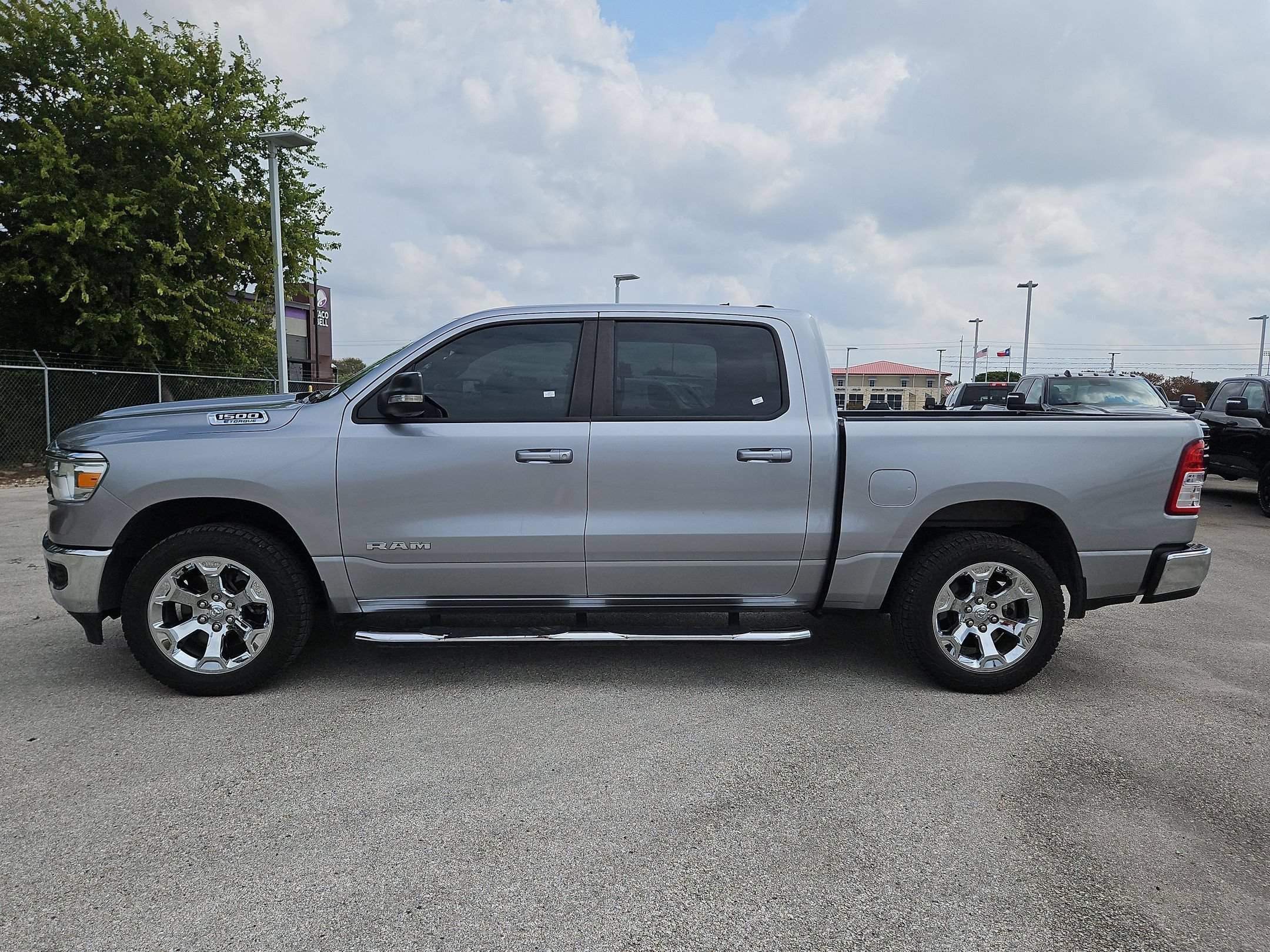 Used 2022 Billet Silver Metallic Clearcoat Ram Lone Star image 6