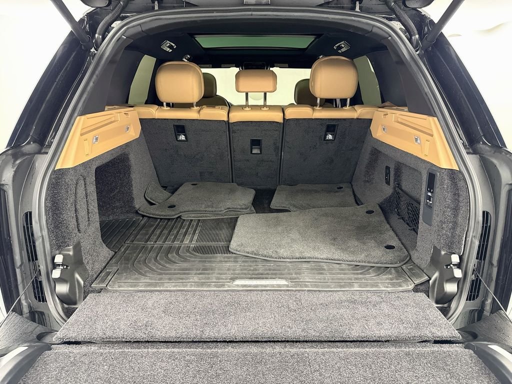 Certified Used 2025 Black Land Rover SE image 27