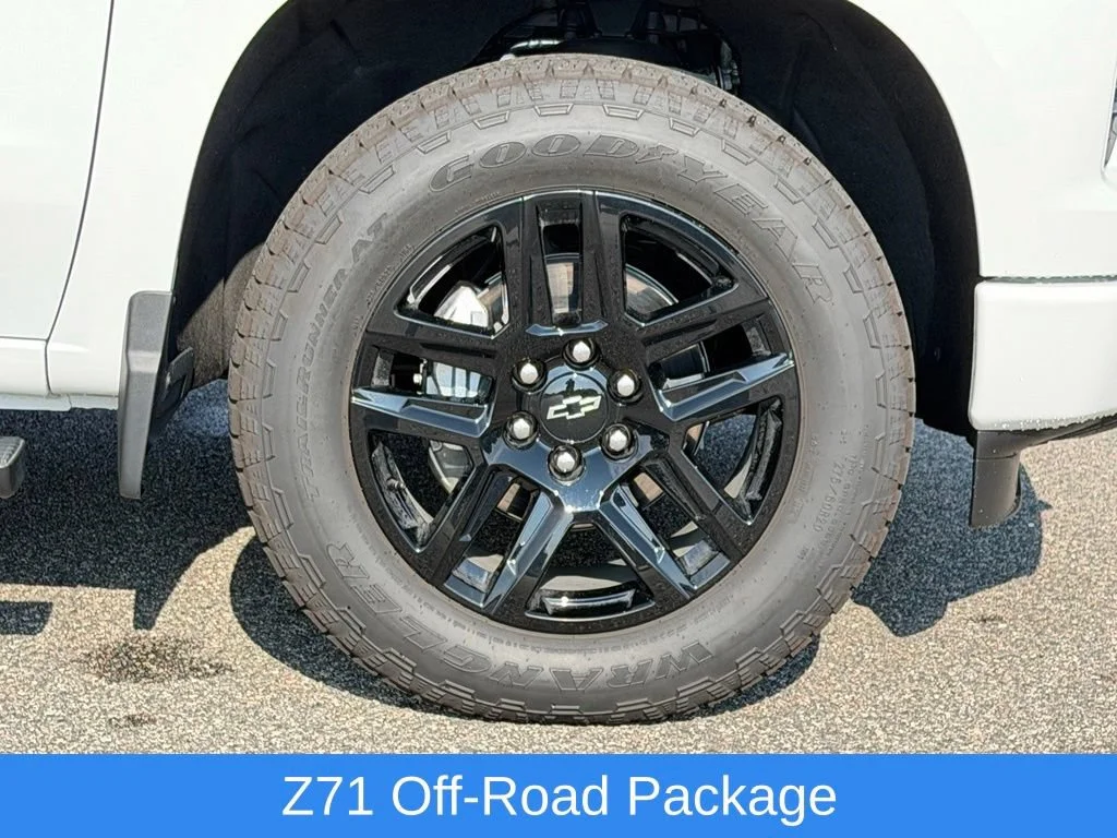 Used 2026 Summit White Chevrolet RST image 13