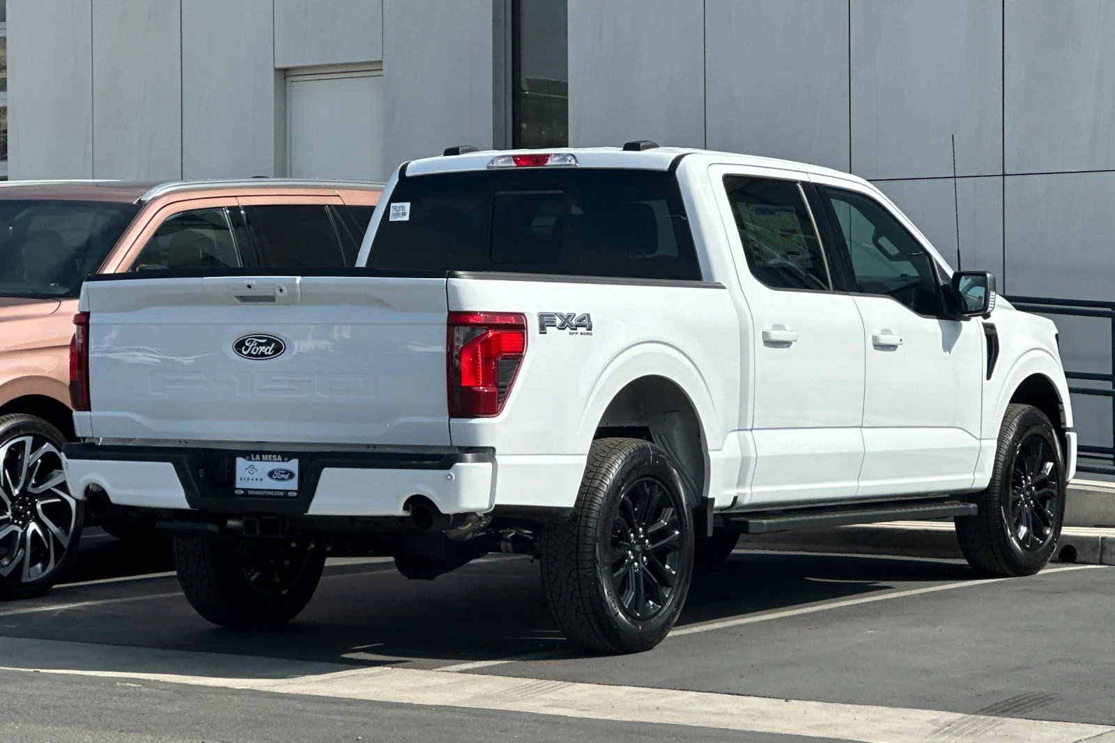New 2026 Oxford White Ford XLT image 3